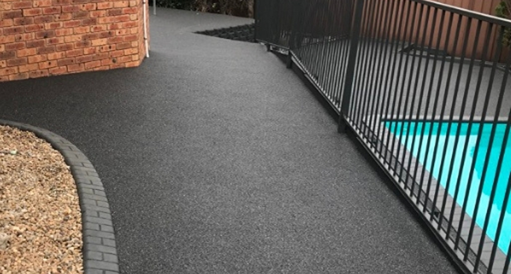 Charcoal Footpath in Glen Alpine NSW 1 compressed