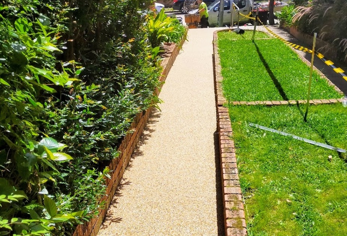 Footpath and Public Space compressed (11)