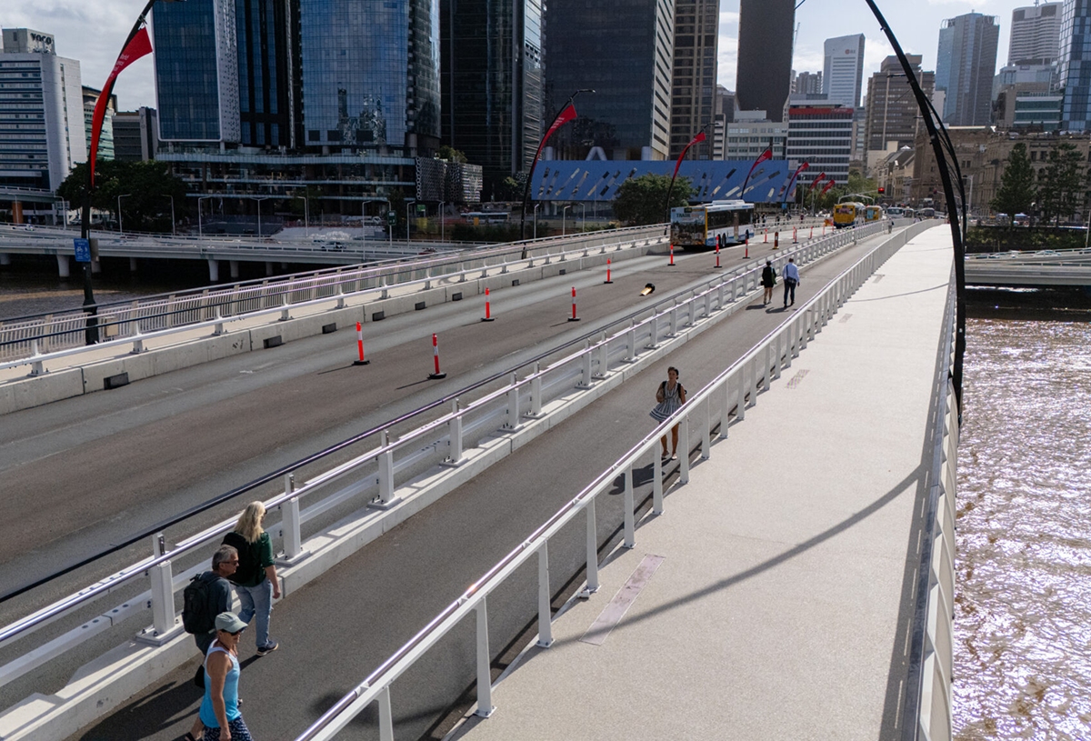 Footpath and Public Space compressed (13)