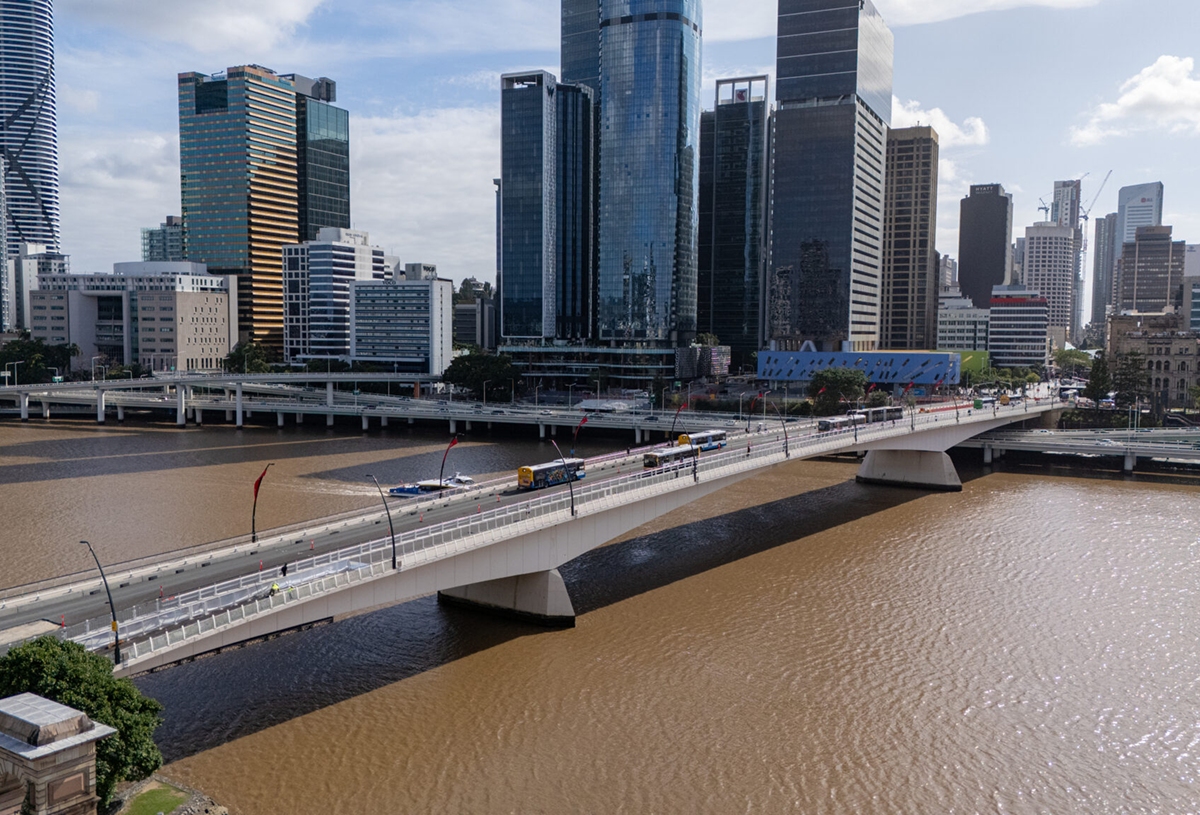 Footpath and Public Space compressed (14)