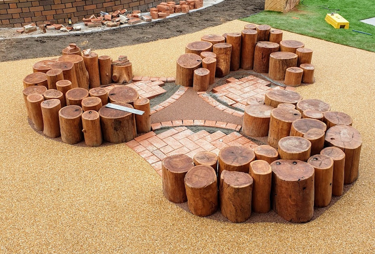 Footpath and Public Space compressed (40)