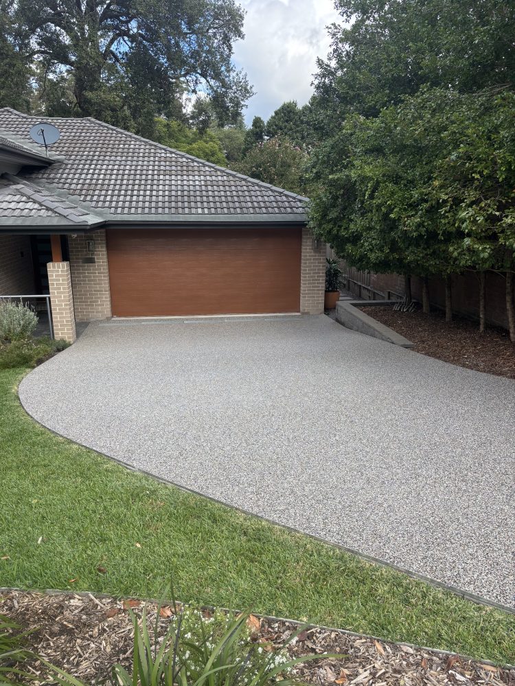 6mm Memorial blend overlaid existing concrete driveway